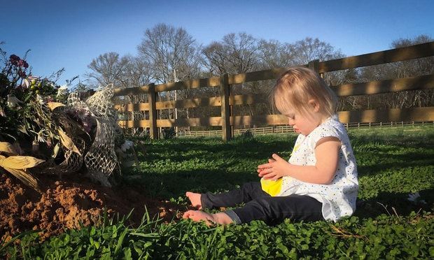 In a new blog post, Rory revealed that Indiana has yet to ask for her "mama," though the father-daughter pair visit Joey Feek's grave every day.
<br>
Photo: ThisLifeILive.com