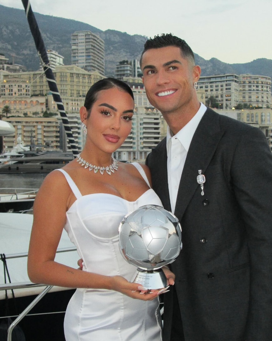 Georgina Rodriguez celebrates Cristiano Ronaldo s latest achievement following impressive record
