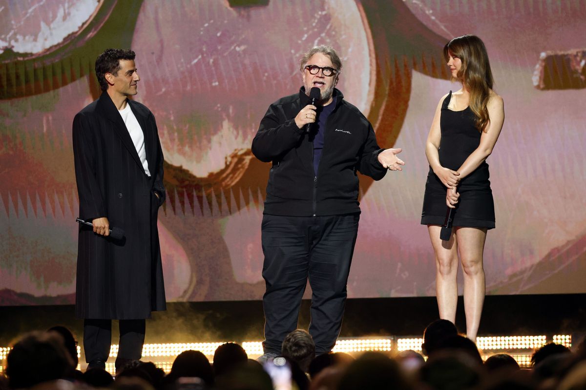 Oscar Isaac, Guillermo del Toro, and Mia Goth 