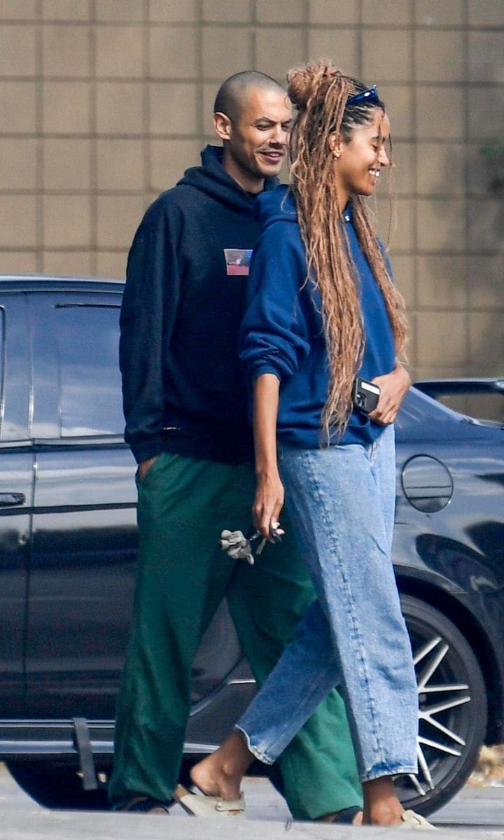 Malia Obama and mystery guy