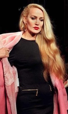 The former model says she hates the idea of women undergoing cosmetic surgery