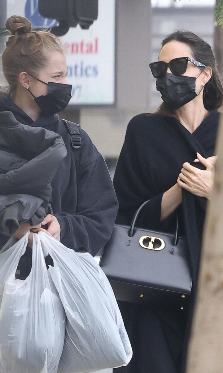Angelina Jolie makes casual look chic on LA shopping trip with daughter Shiloh