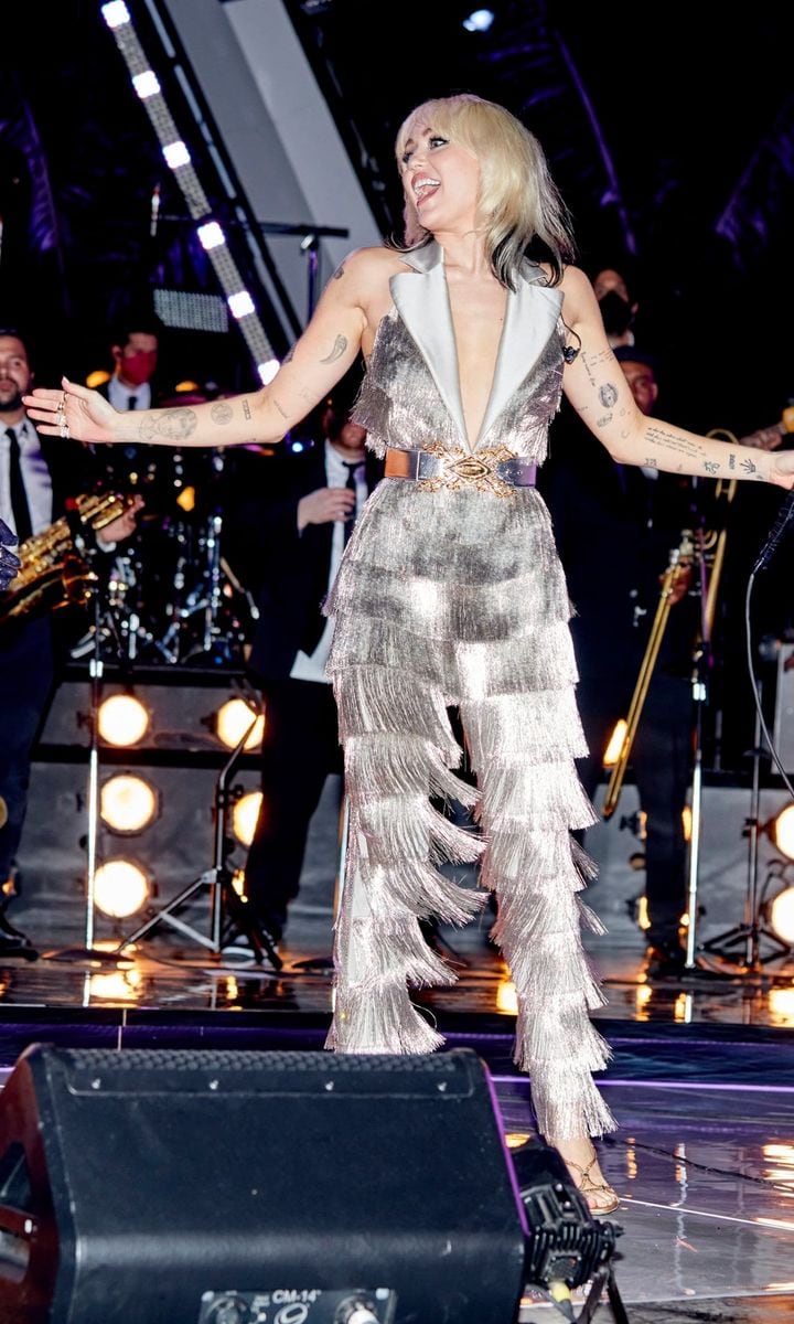 Mileys New Years Eve Party Hosted by Miley Cyrus and Pete Davidson - Season 1