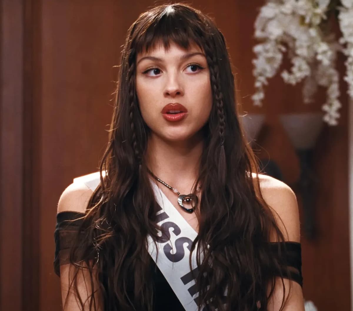Olivia Rodrigo's 'Obsessed' music video