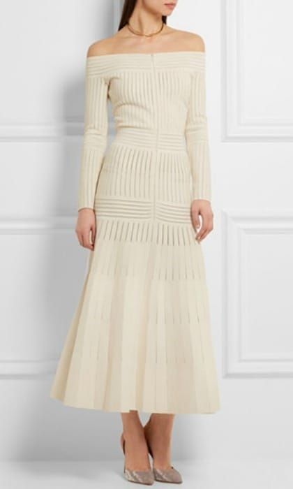 Kate Middleton is on trend in off-the-shoulder dress for night at the museum Kate Middleton is on trend in off-the-shoulder dress for night at the museum