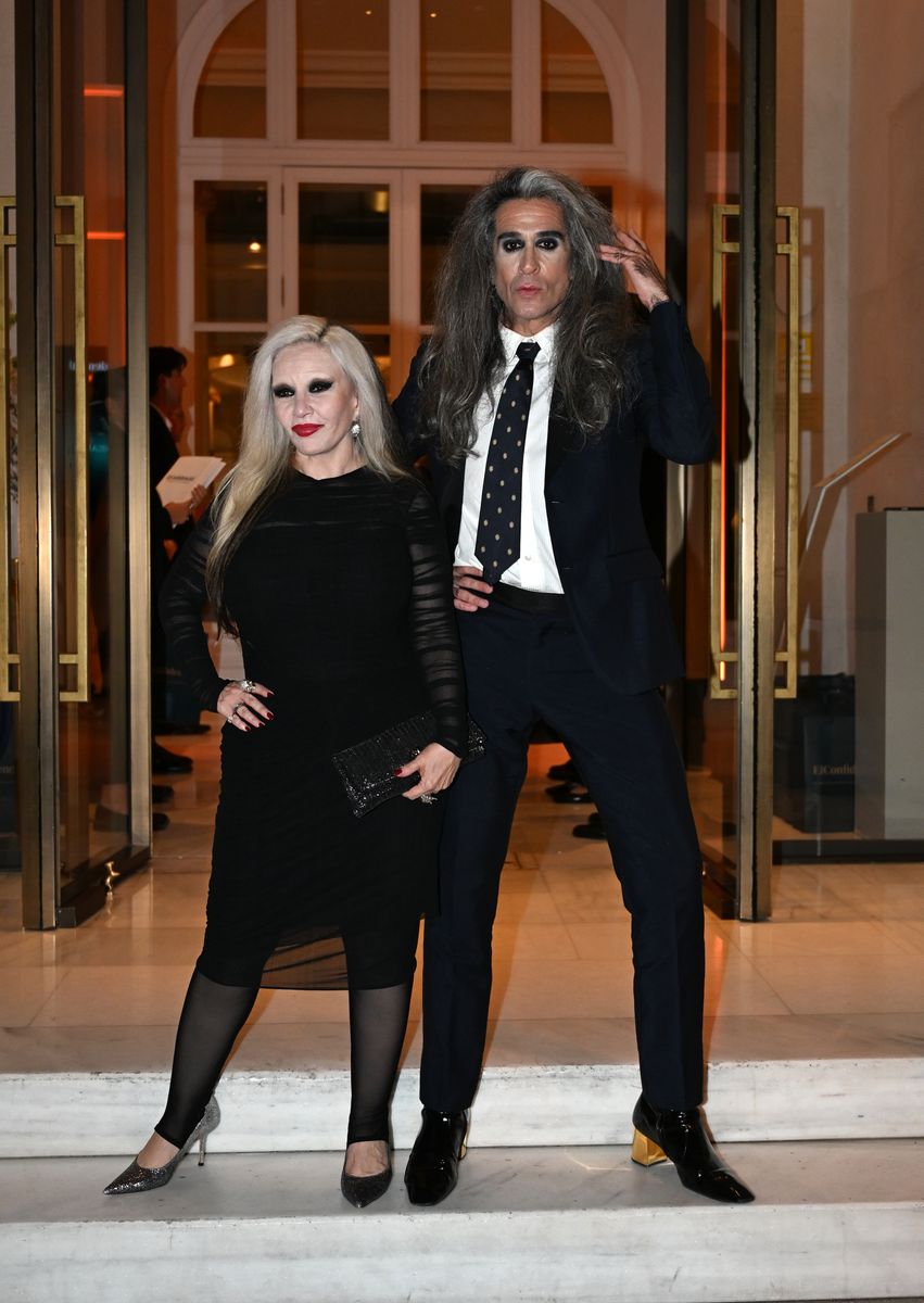 Alaska and Mario Vaquerizo