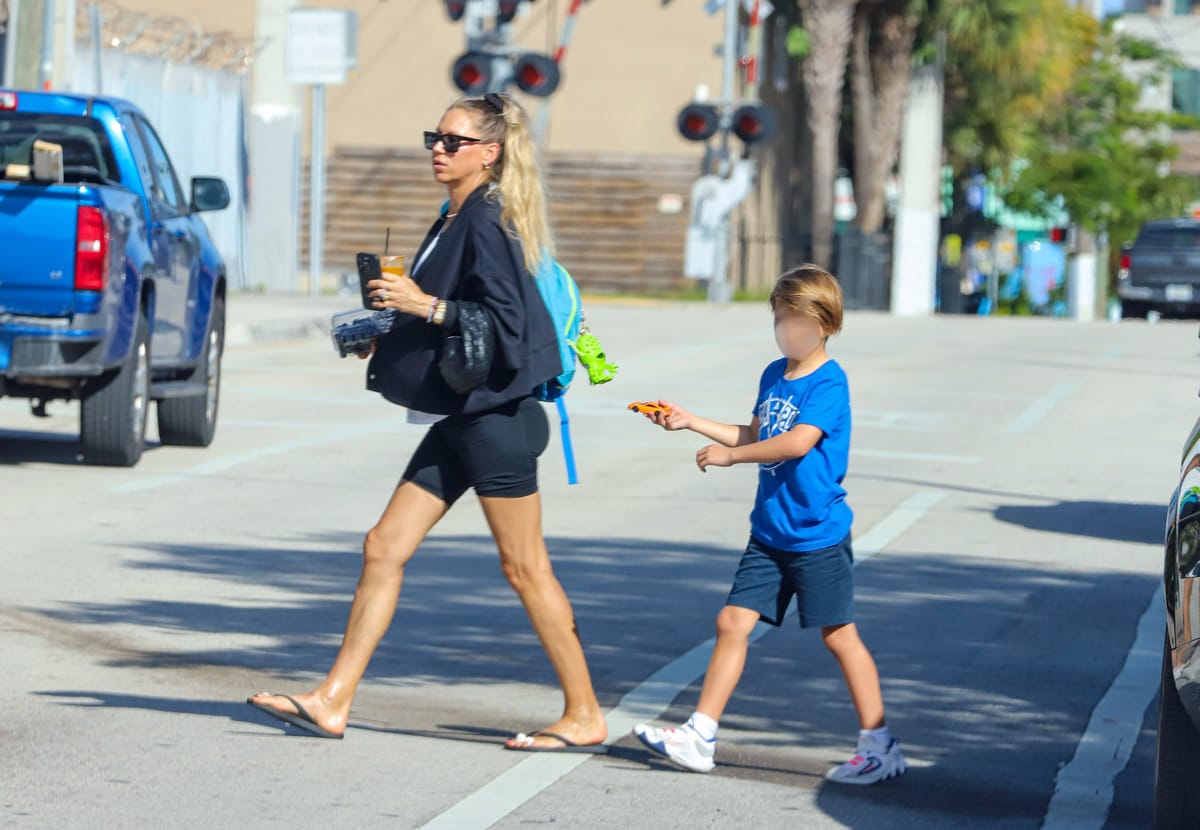 Anna Kournikova and her son in Miami