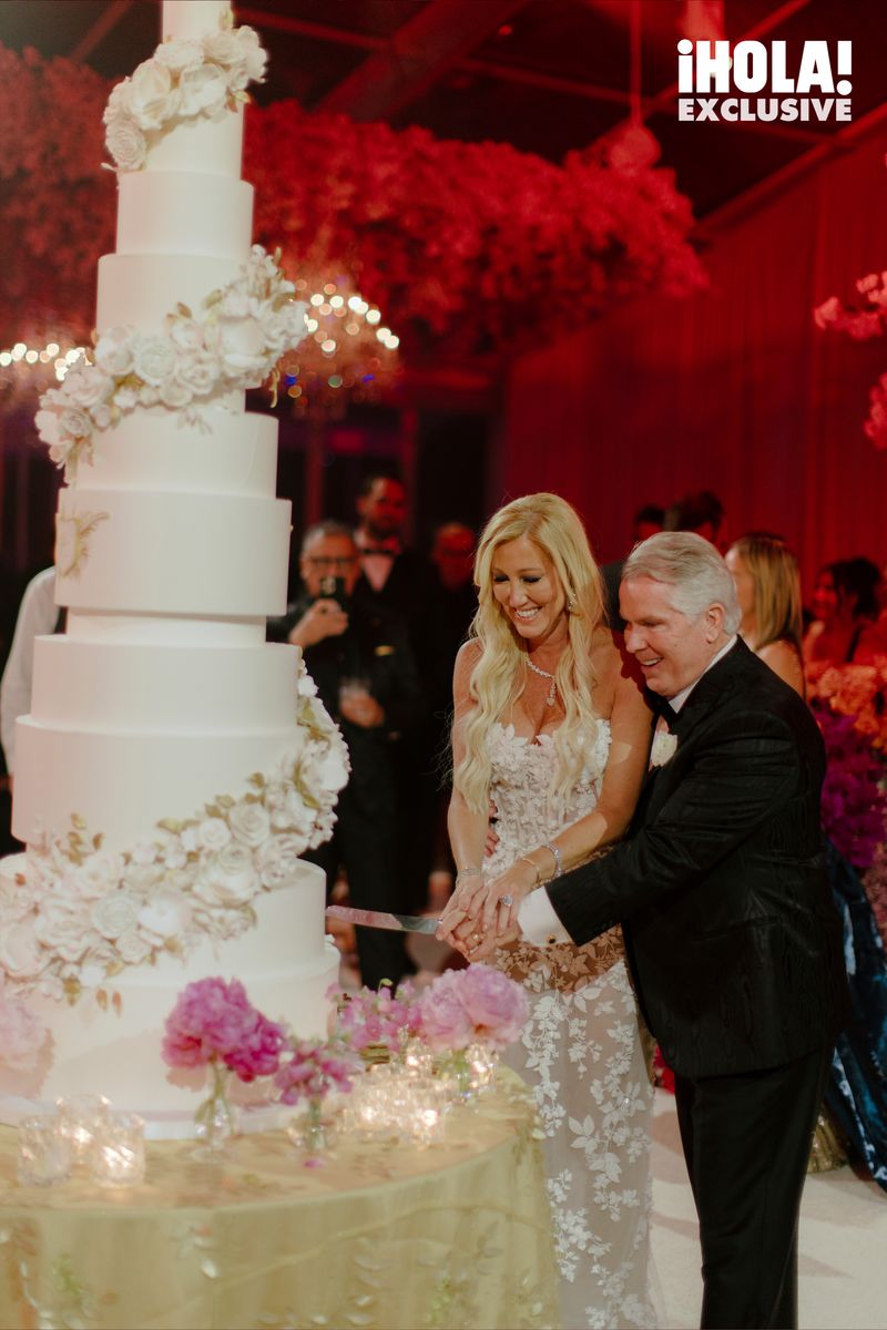 A Texas Love Story: Thomas J. Henry and Dr. Elena Alvarez Westwood Say “I Do”