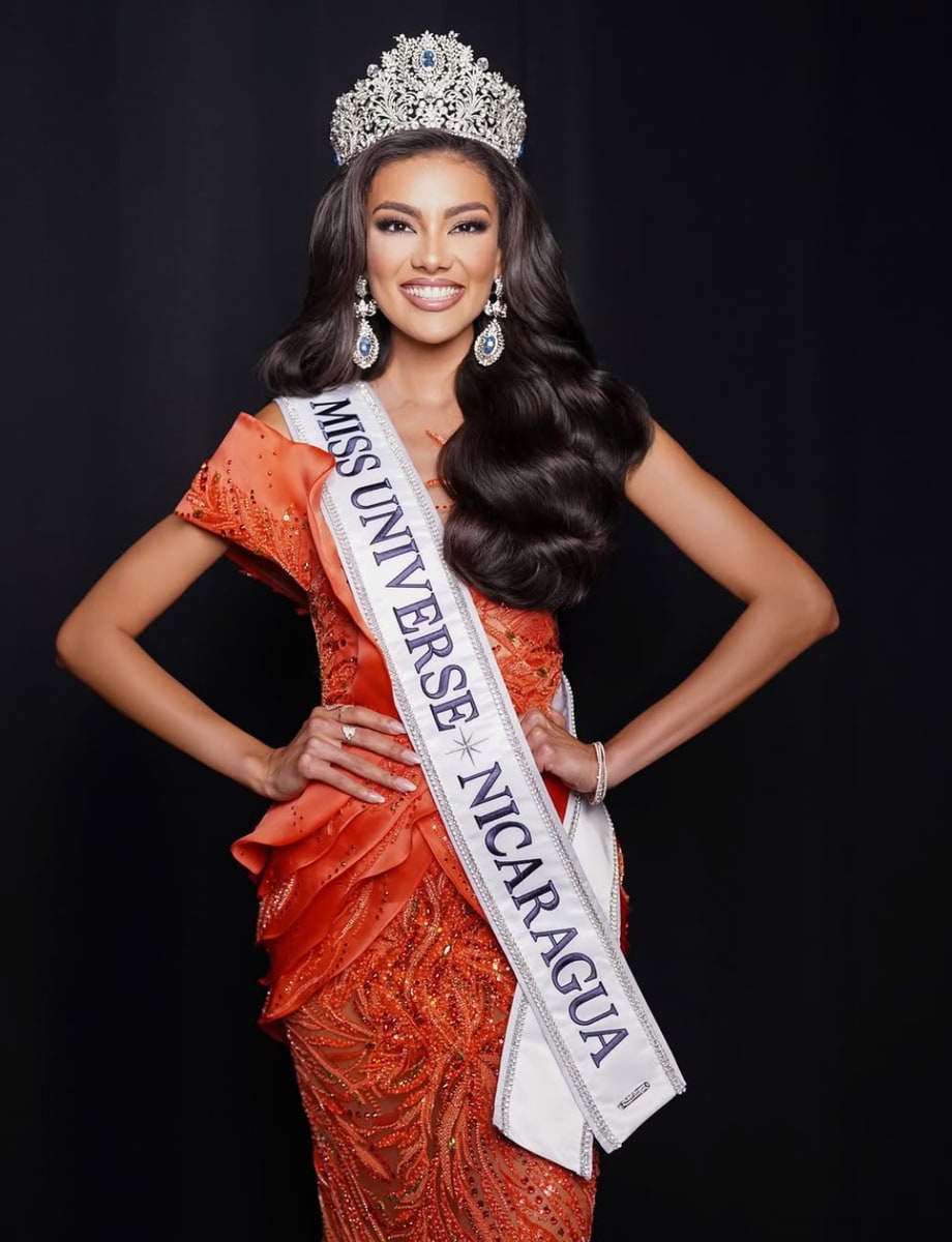 Castillo was crowned with the brand-new “Sky and Freedom” crown, valued at a breathtaking $100,000.