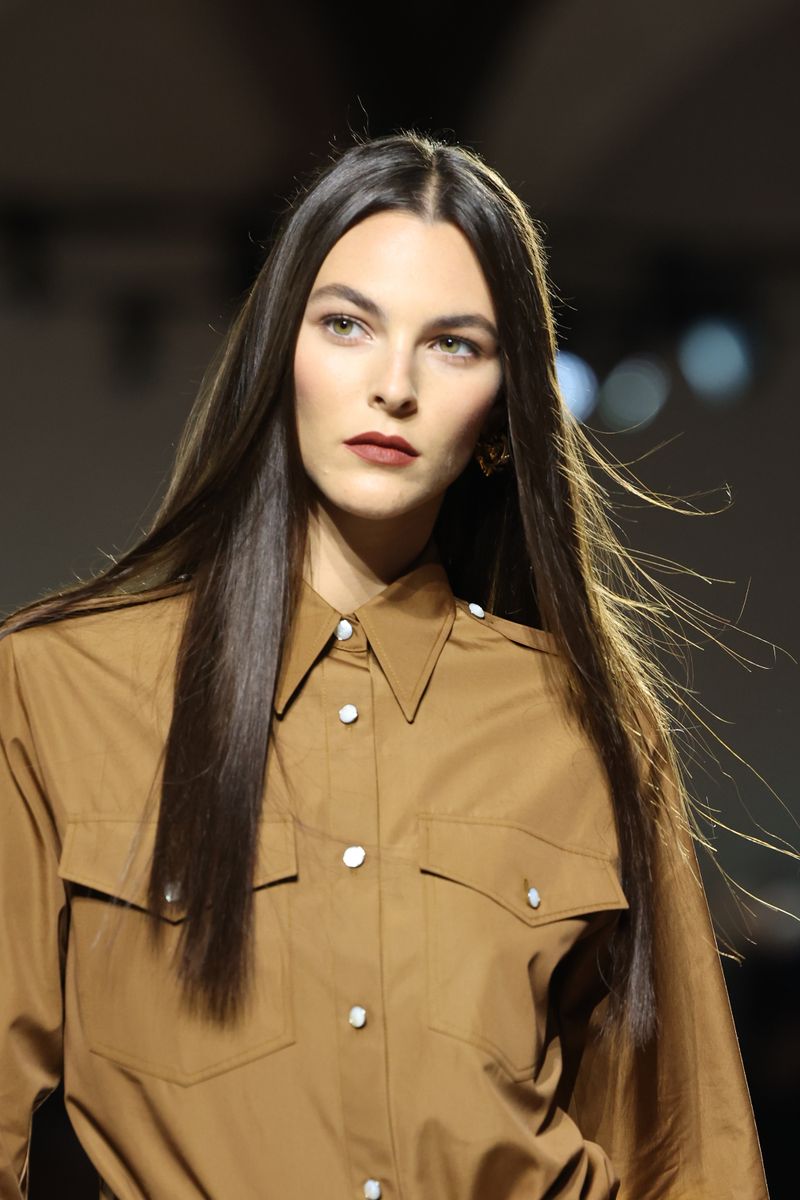 Vittoria Ceretti walks the runway at the Versace fashion show during the Milan Womenswear Spring/Summer 2025 on September 20, 2024 in Milan, Italy. (Photo by Daniele Venturelli/WireImage)