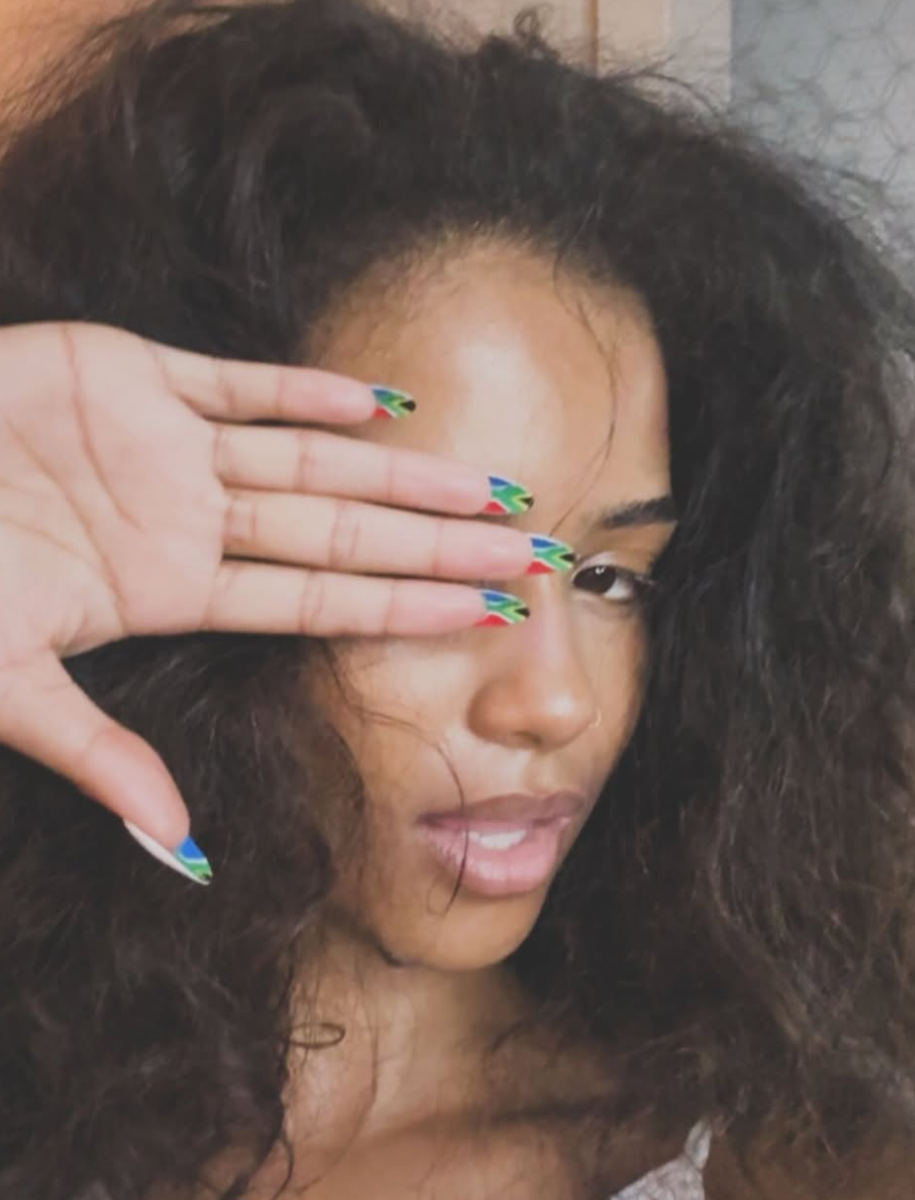 World Cup nails are the hottest manicure trend of 2026, featuring football-inspired nail art, team colors, flags, chrome finishes, and sporty designs.
