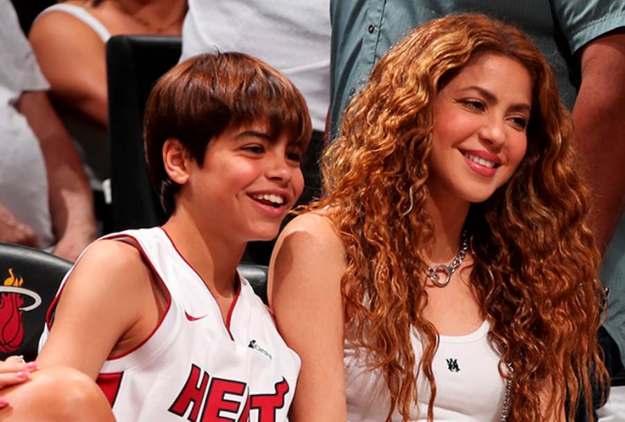 Shakira and Milan during NBA Playoffs between the Miami Heat and the Cleveland Cavaliers 