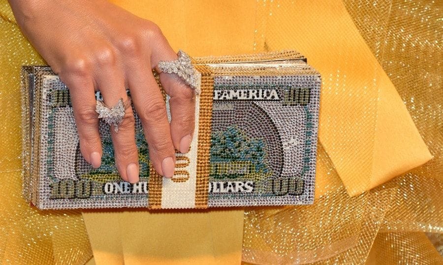 jlo clutch style