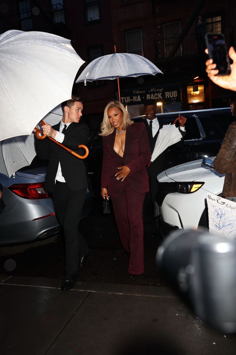 Savannah James arriving at Anna Wintour's home ahead of the Met Gala