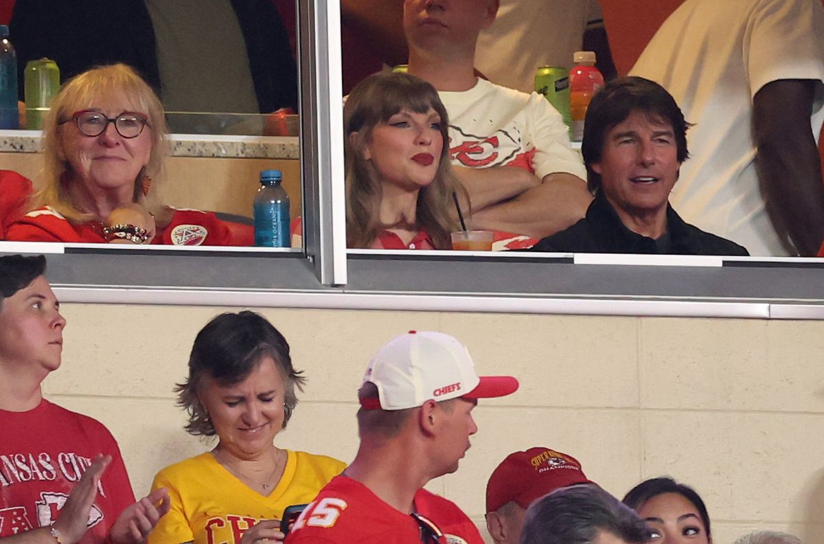 Donna Kelce, Singer Taylor Swift and actor Tom Cruise attend the game between the Kansas City Chiefs and the Denver Broncos
