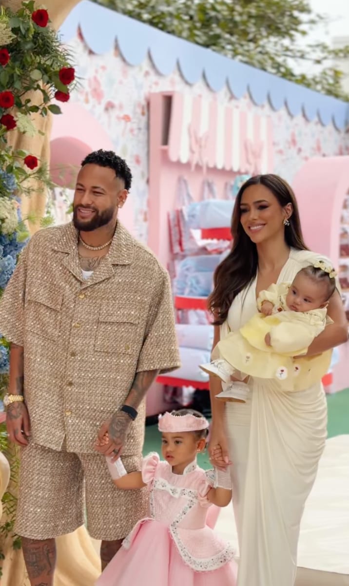 The couple also brought along their newborn daughter, Mel, who recently joined the family in July 2025.