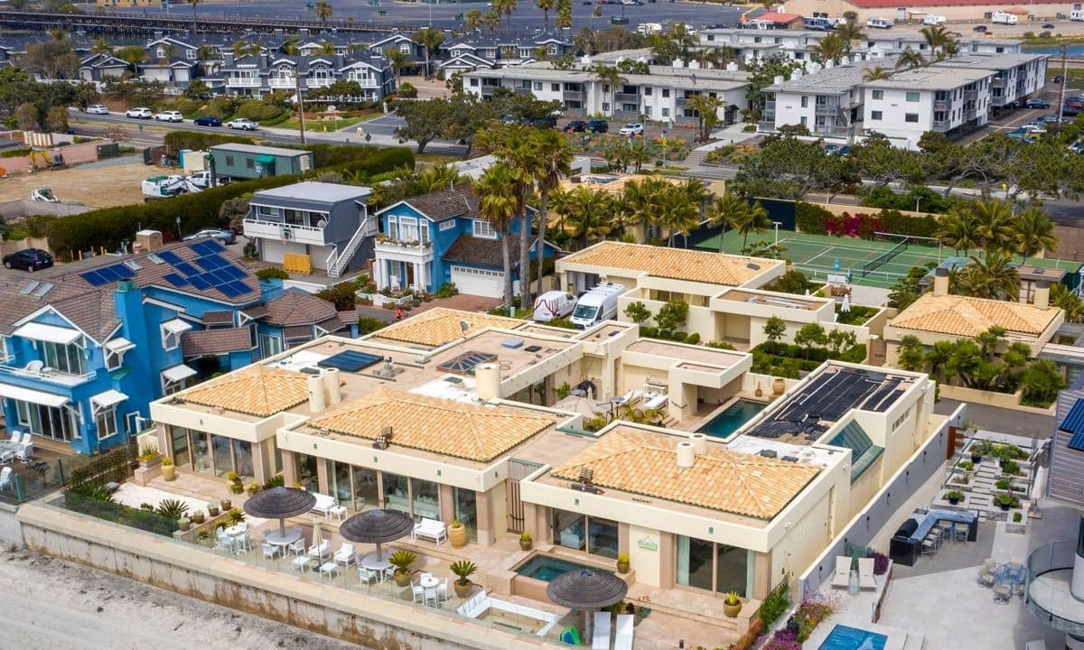 Melinda and Bill Gates mansion in Del Mar, CA.