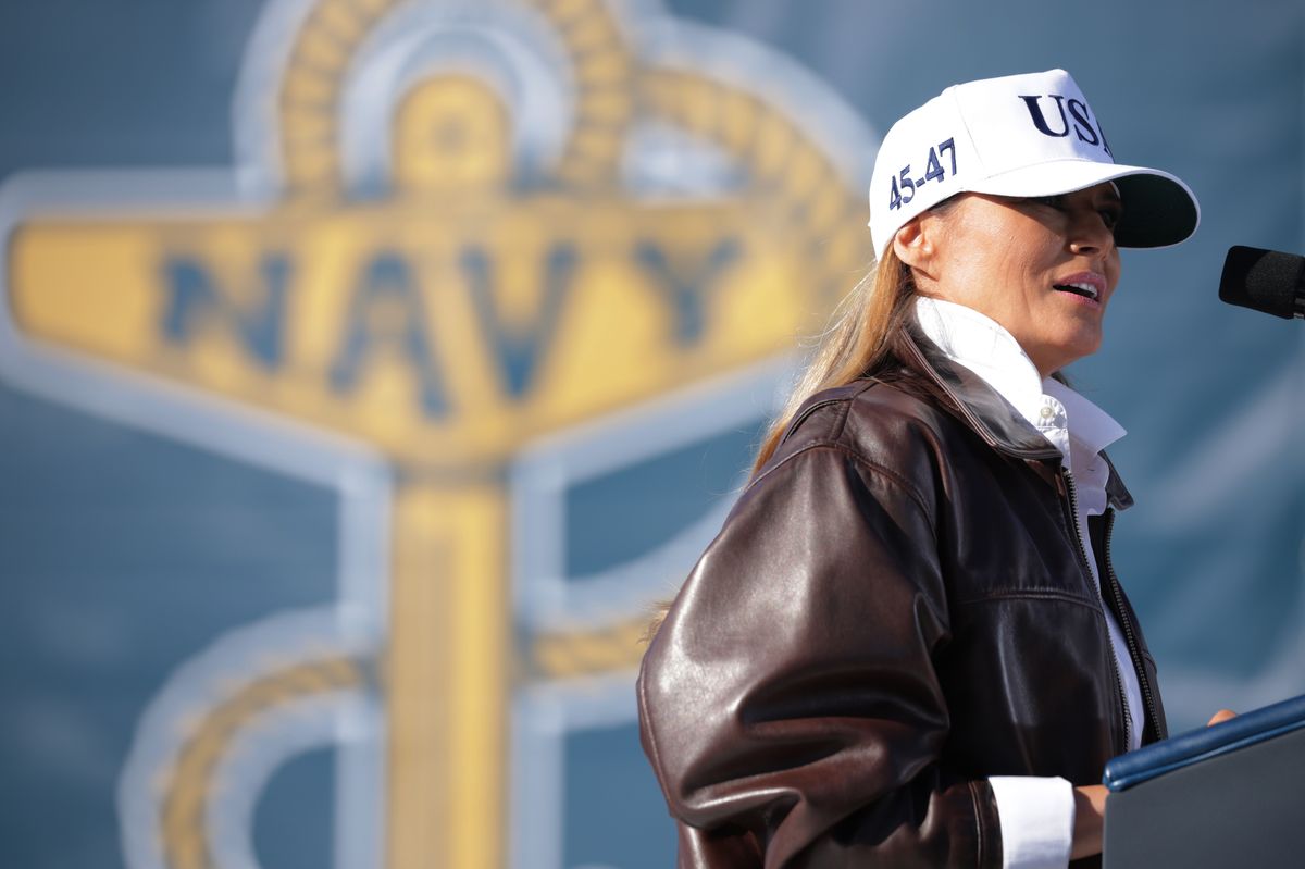 Melania’s appearance at the Virginia event marked a subtle but noticeable departure from her usual style. 