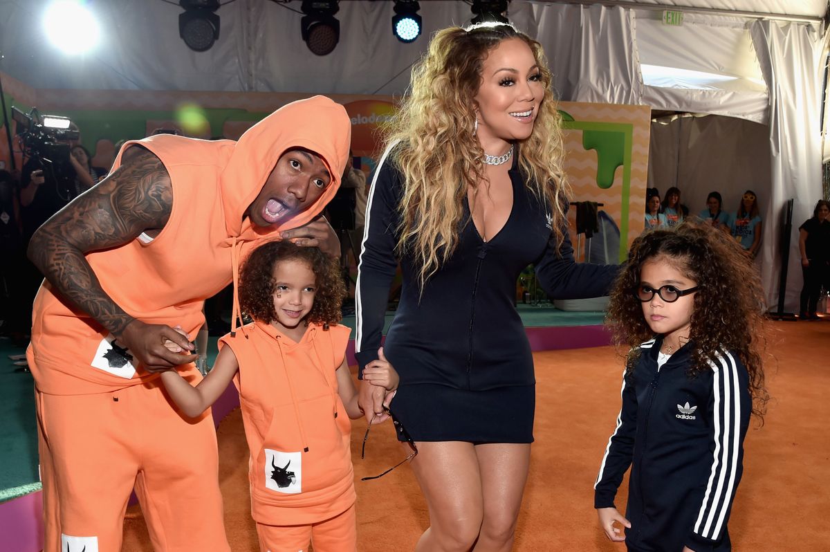 (L-R) TV personality Nick Cannon, Moroccan Scott Cannon, singer Mariah Carey and Monroe Cannon at Nickelodeon's 2017 Kids' Choice Awards at USC Galen Center on March 11, 2017, in Los Angeles, California.  (Photo by Alberto E. Rodriguez/Getty Images)