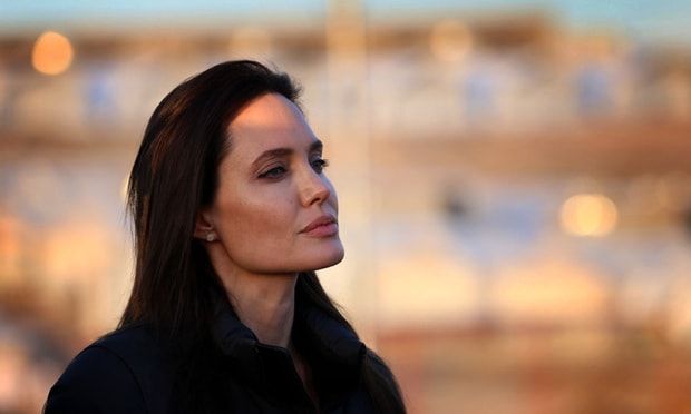 angelina--z.jpg
