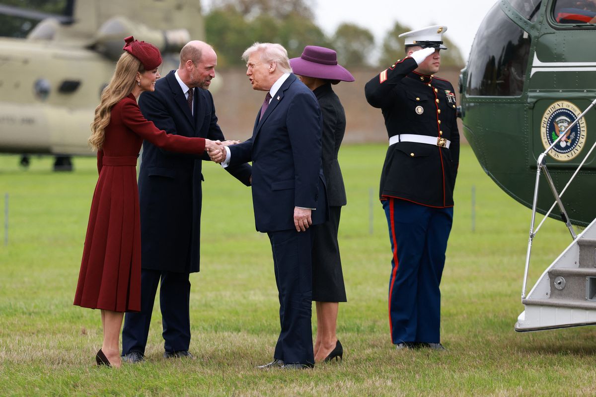 US President Donald Trump and First Lady Melania Trump are greeted by Britain's Prince William, Prince of Wales and Britain's Catherine, Princess of Wales, upon their arrival at the grounds of Windsor Castle, in Windsor, on September 17, 2025, for the start of a second State Visit. (Photo by Ian Vogler / POOL / AFP) (Photo by IAN VOGLER/POOL/AFP via Getty Images)          