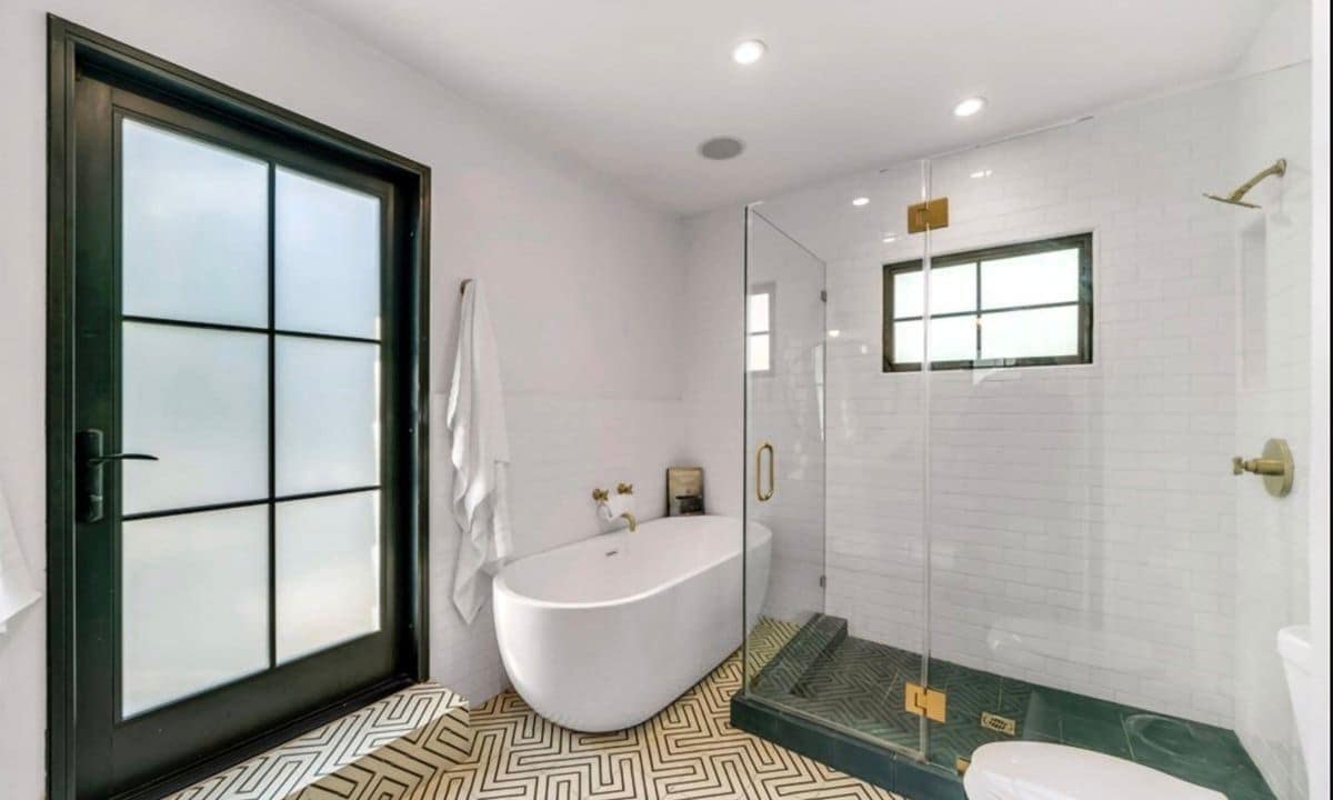 The last house where Naya Rivera lived is for sale at $ 2.695 Million Dollars.