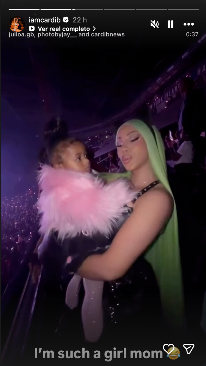 The mother of four was spotted dancing and singing along to KATSEYE's music while enjoying the concert from what appeared to be a private suite.