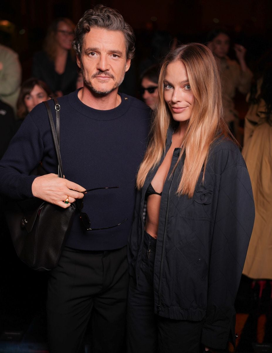 Pedro Pascal cheered her on from the front row alongside Margot Robbie.