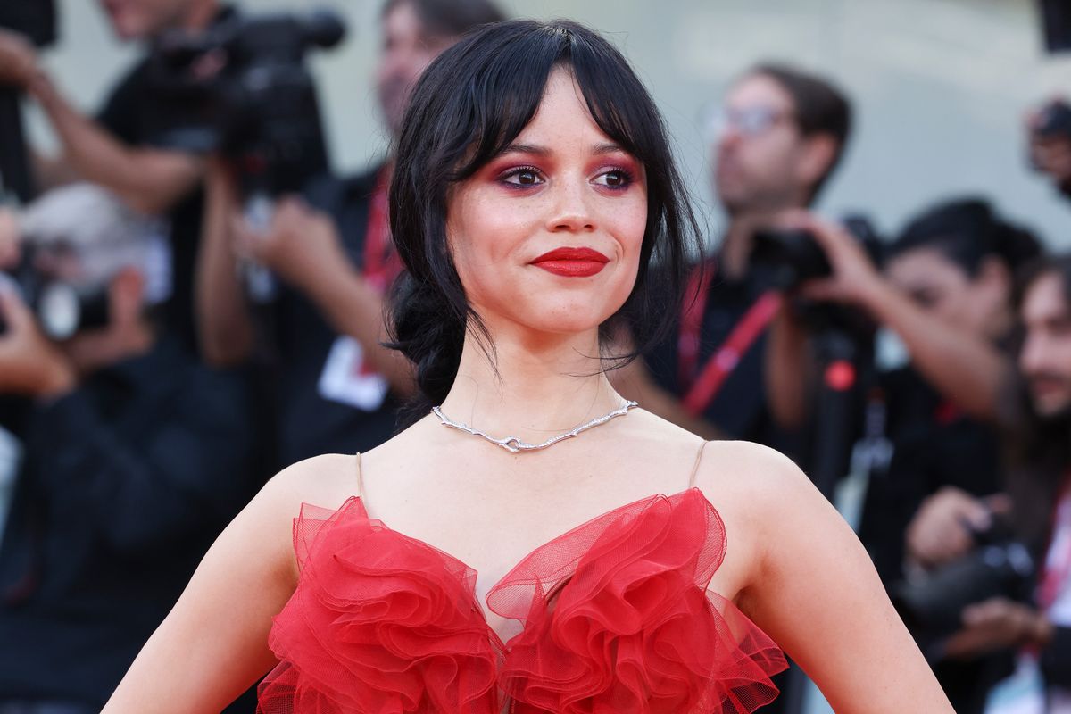 Jenna Ortega attends a red carpet for "Beetlejuice Beetlejuice" 