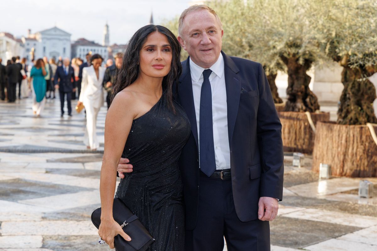 The Pinault sisters' stunning, contrast-style night with family in Venice