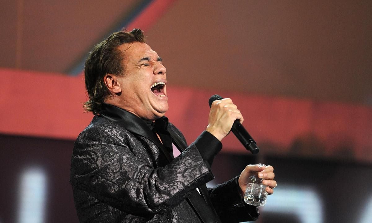 Singer Juan Gabriel performs during the