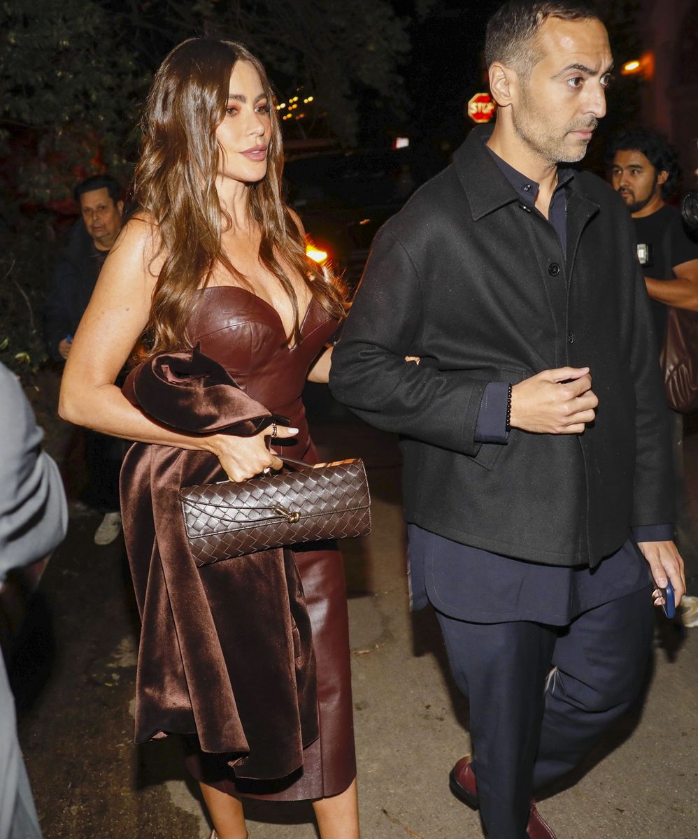sofia vergara leather dress Sofia Vergara's Strapless Leather Look Steals the Spotlight