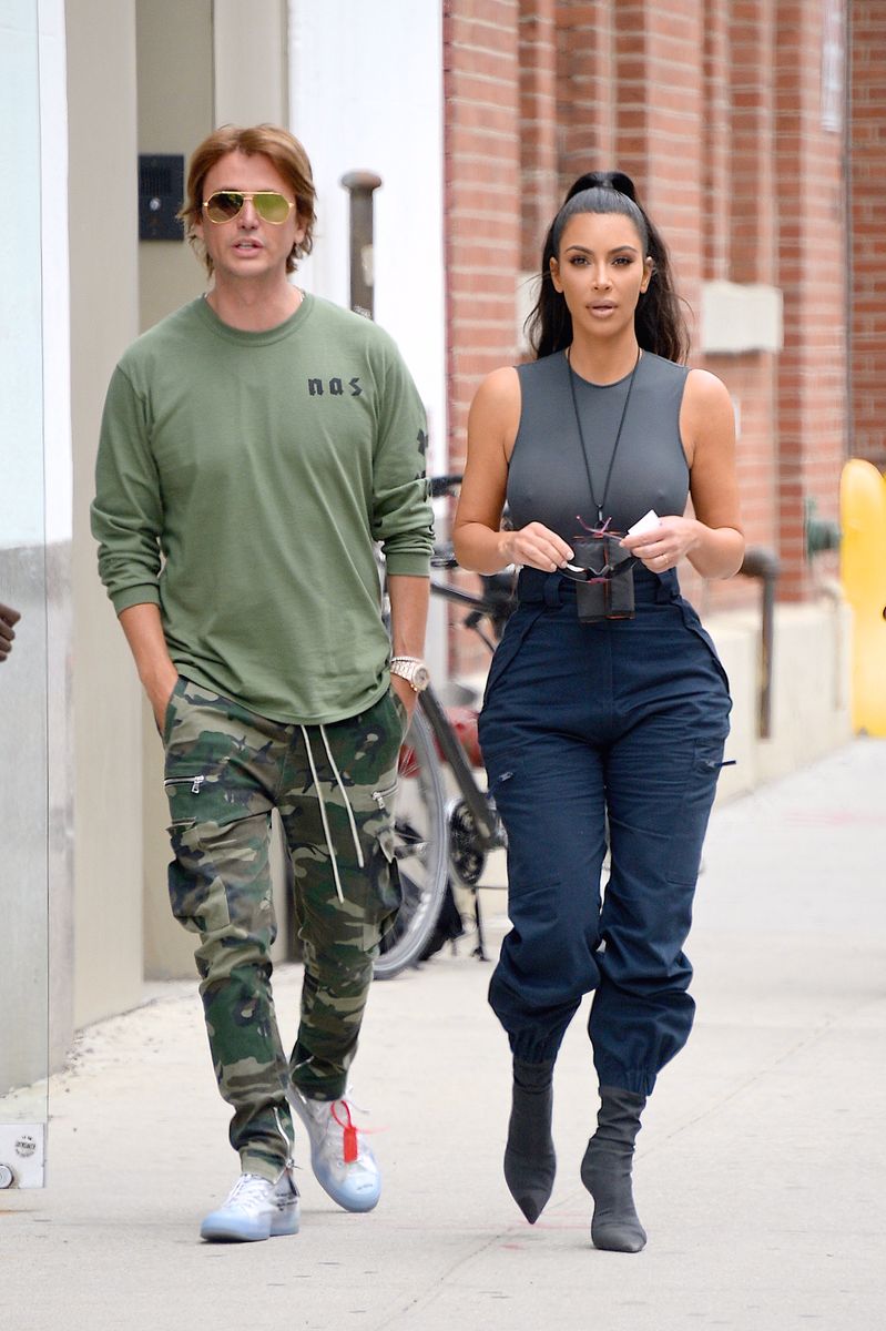NUEVA YORK, NY - 15 DE JUNIO: Kim Kardashian y Jonathan Cheban vistos en Manhattan el 15 de junio de 2018 en la ciudad de Nueva York. (Foto de Robert Kamau/GC Images)
