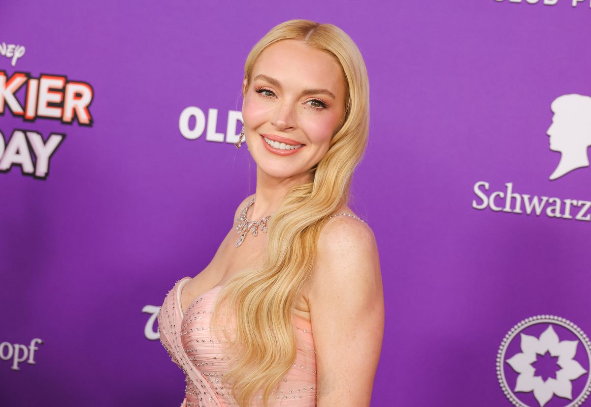 Lindsay Lohan's rare red carpet moment with mom Dina and siblings Ali, Michael, and Dakota