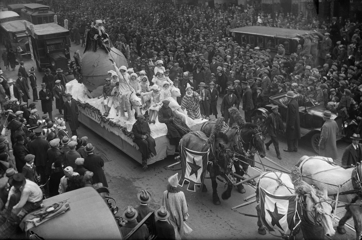 The Macy's Thanksgiving Day Parade in 1925