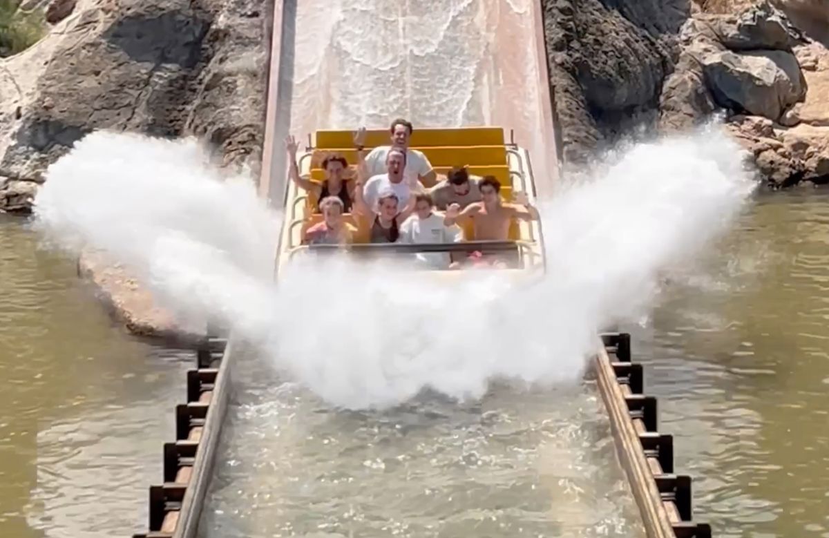 Gerard Piqué and his sons enjoying a waterpark attraction 
