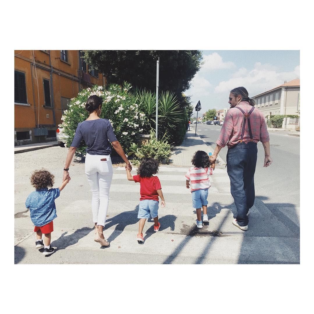 Zoe Saldana and family