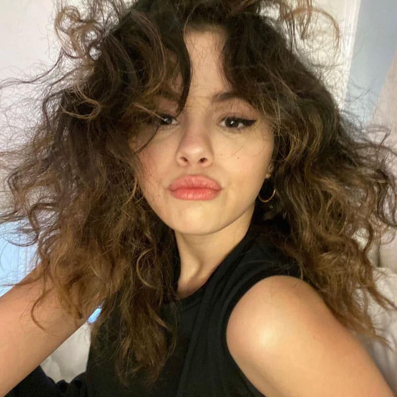 Selena Gomez Wild hair