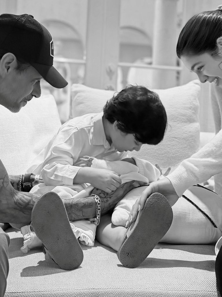 Marc Anthony and Nadia Ferreira dazzle on their first red carpet after the birth of their baby girl Myla