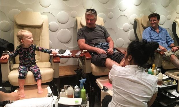 Carmen crashed her dad's "pedi party."
<br>
Photo: Instagram.com/hilariabaldwin