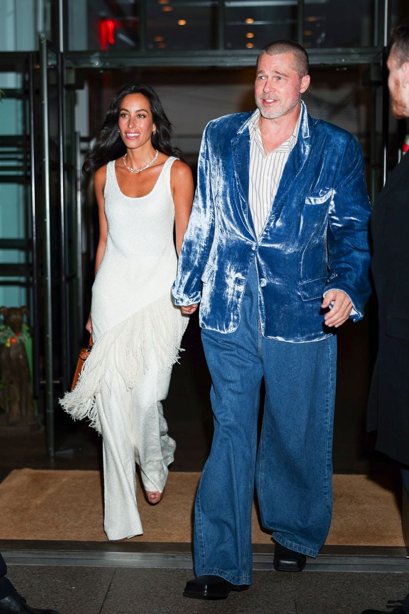 Despite their public profiles, Ines de Ramon and Brad Pitt remain discreet, making joint appearances only on select occasions. 