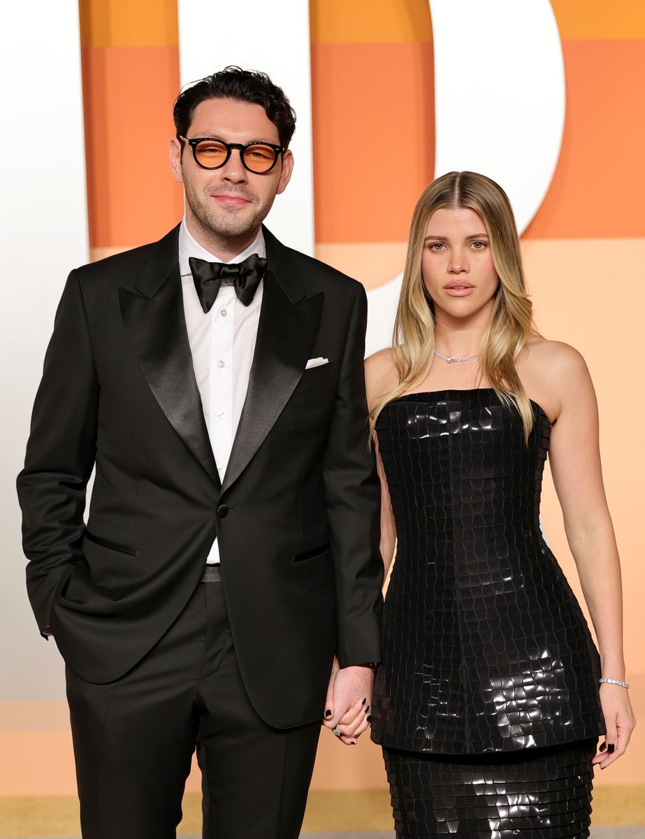 (L-R) Elliot Grainge and Sofia Richie Grainge attend the 2025 Vanity Fair Oscar Party Hosted By Radhika Jones at Wallis Annenberg Center for the Performing Arts on March 02, 2025 in Beverly Hills, California.  (Photo by Neilson Barnard/Getty Images for Vanity Fair)