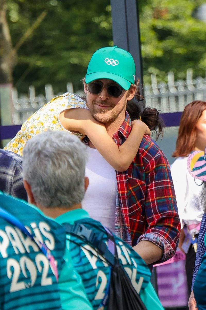 Ryan Gosling and Eva Mendes at the Paris 2024 Olympics with their kids 