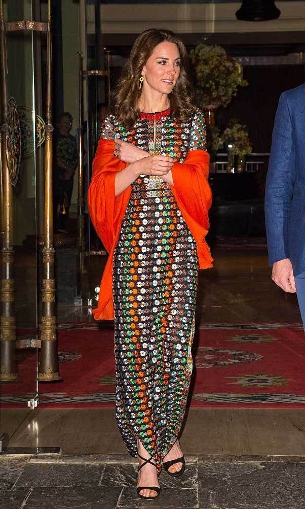Kate Middleton stepped out on April 12 wearing the embellished Tory Burch gown.
<br>
Photo: Getty Images