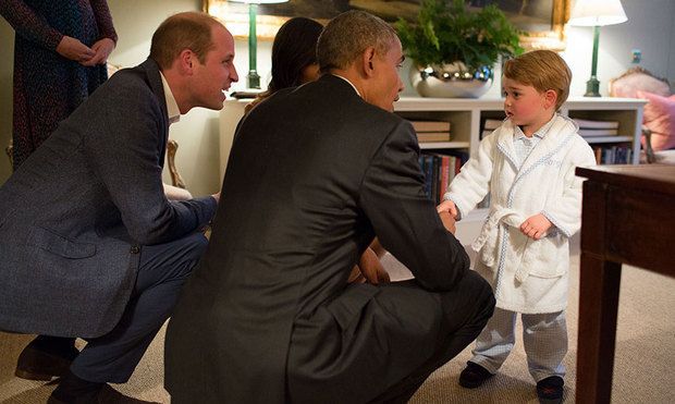 Barack Obama greeted Prince George at his Kensington Palace home.
<br>Photo: Twitter/Kensington Royal
