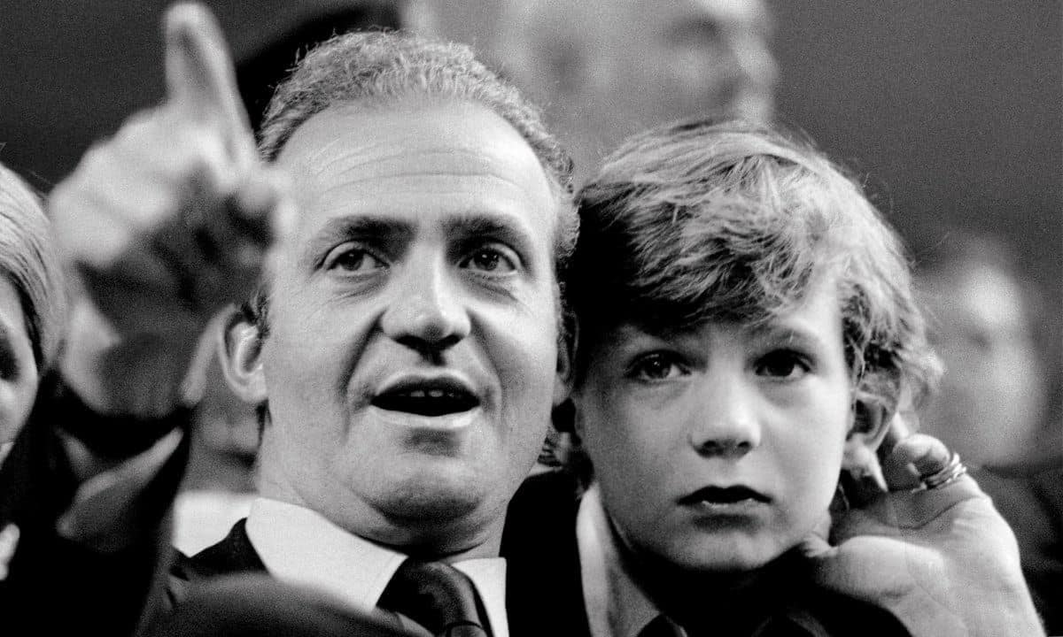 Spain's King Juan Carlos Announces Plans To Abdicate After 39 Year Reign