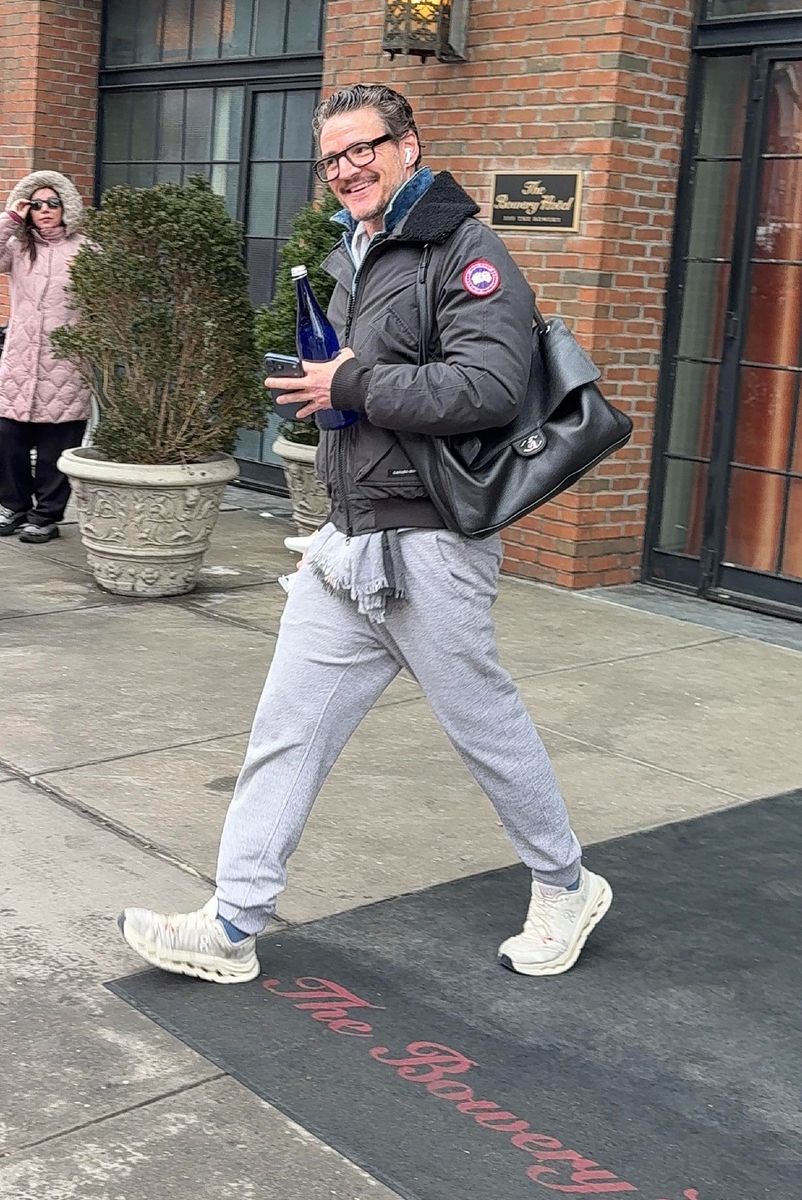 Pedro Pascal's comfy look with the Chanel Tote Bag
