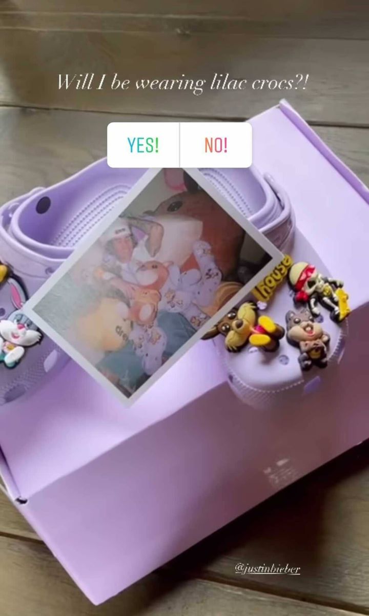 Justin Bieber sent Victoria Beckham a pair of Crocs