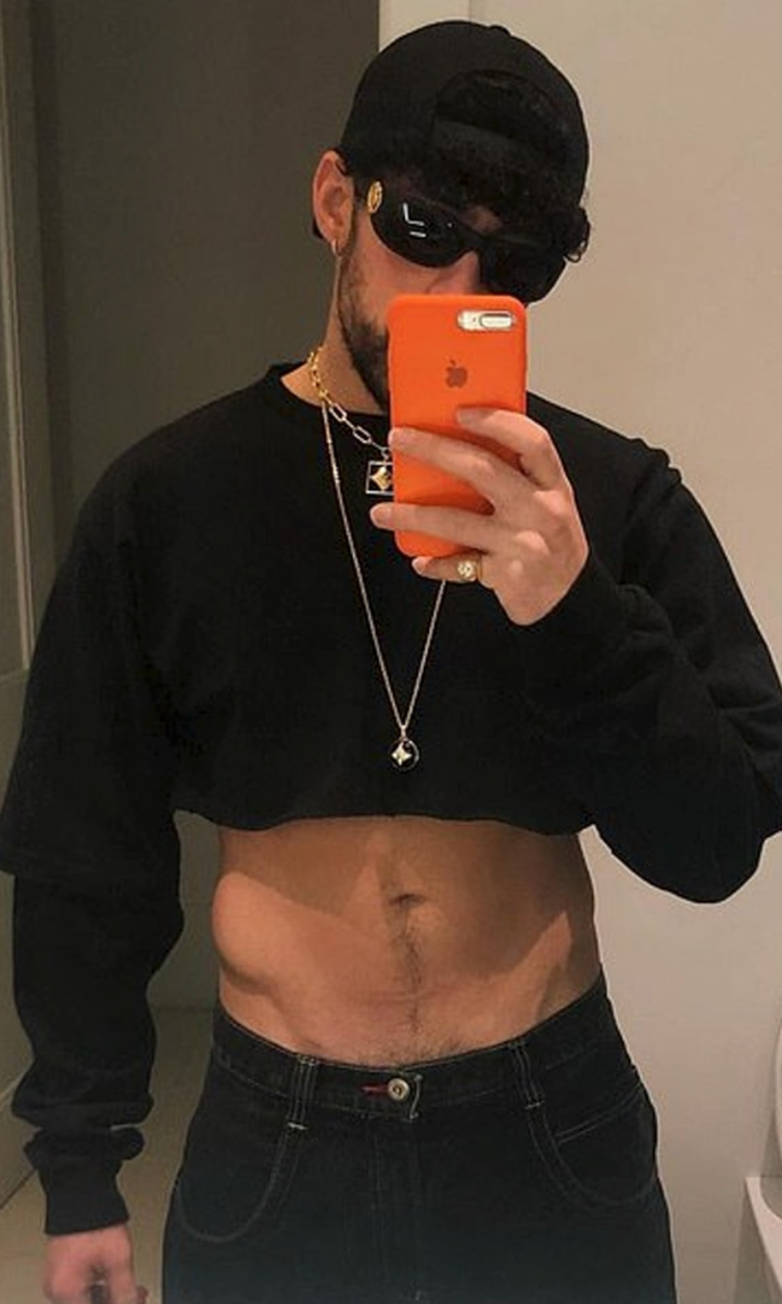 Bad Rabbit Body All the times Bad Bunny broke the internet with his impressive abs and ...