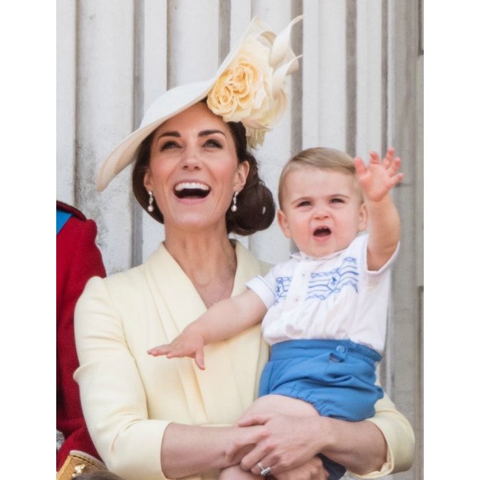 kate middleton prince louis wave
